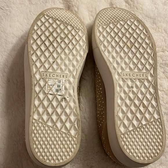 Sketchers light pink with bling Size 8 sneakers - Picture 3 of 8